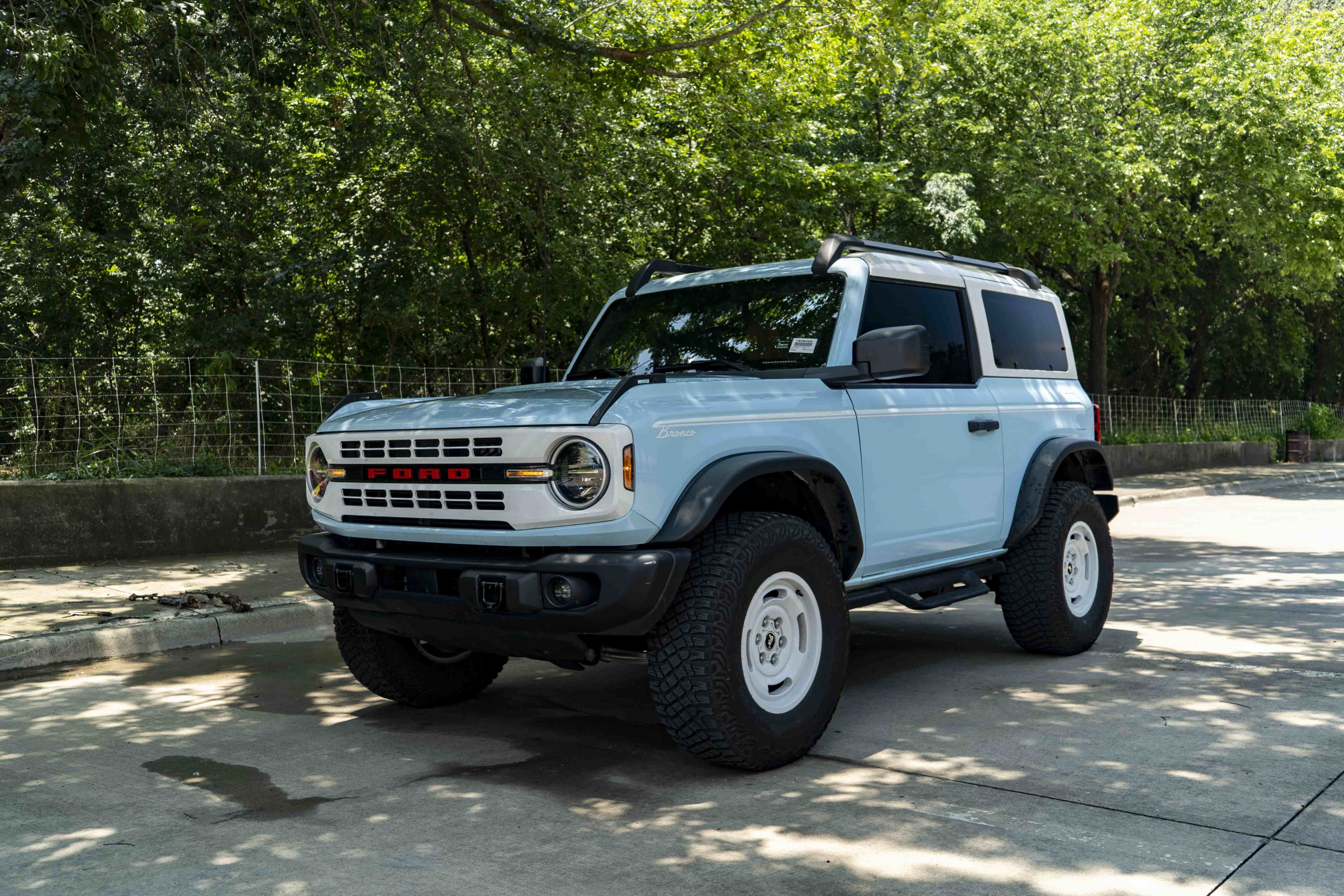 Used 2024 Ford Bronco Heritage Edition AWD/4WD image 5