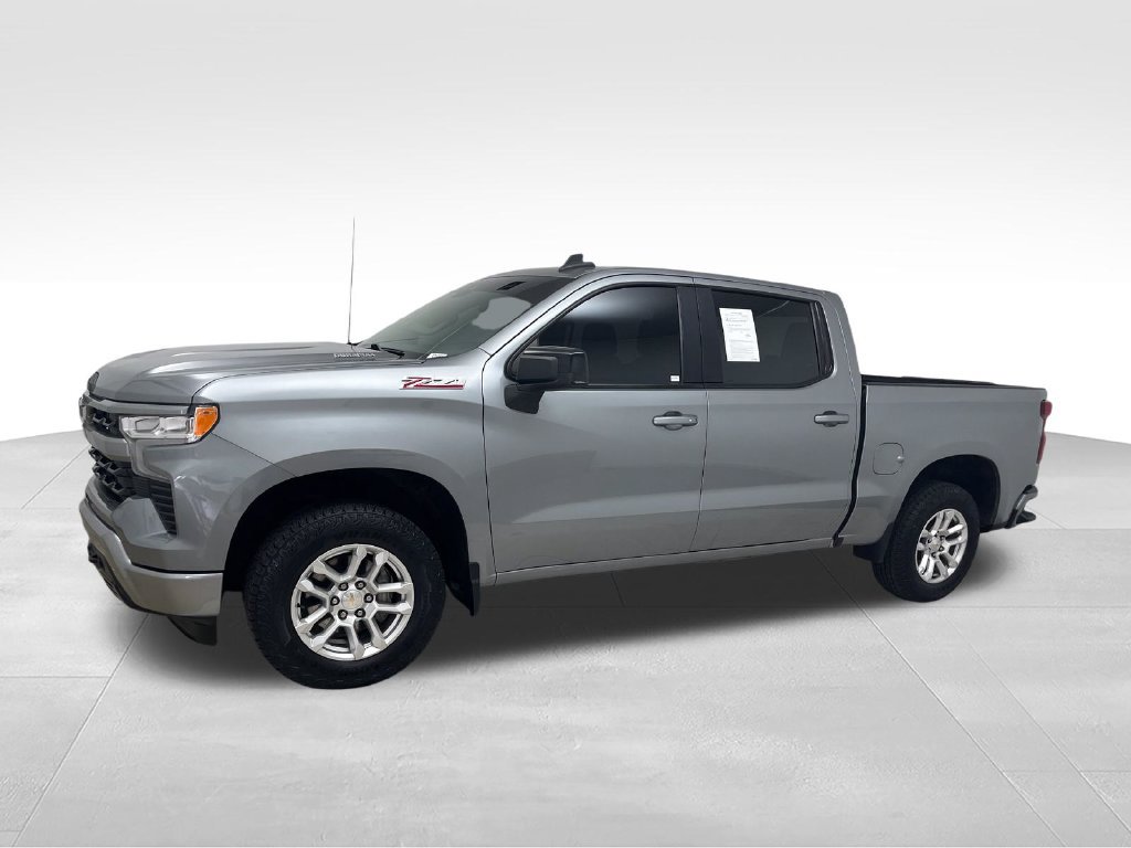 Used 2023 Chevrolet Silverado 1500 RST AWD/4WD image 2