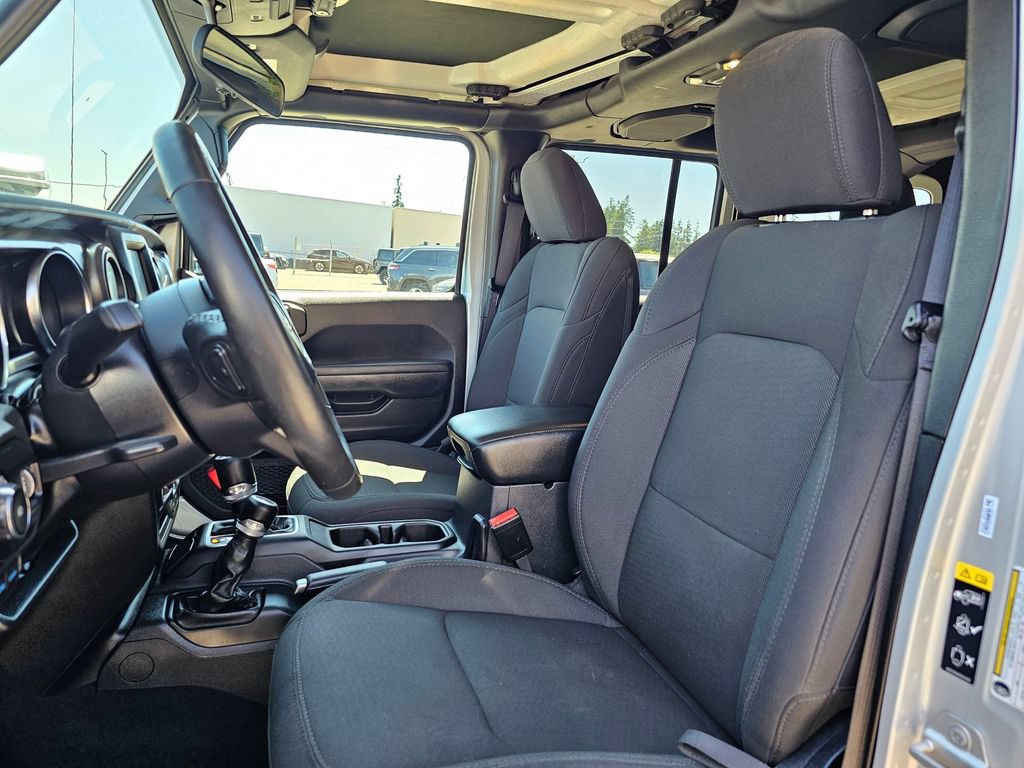 Used 2023 Jeep Wrangler Unlimited w/ Cold Weather Group AWD/4WD image 20