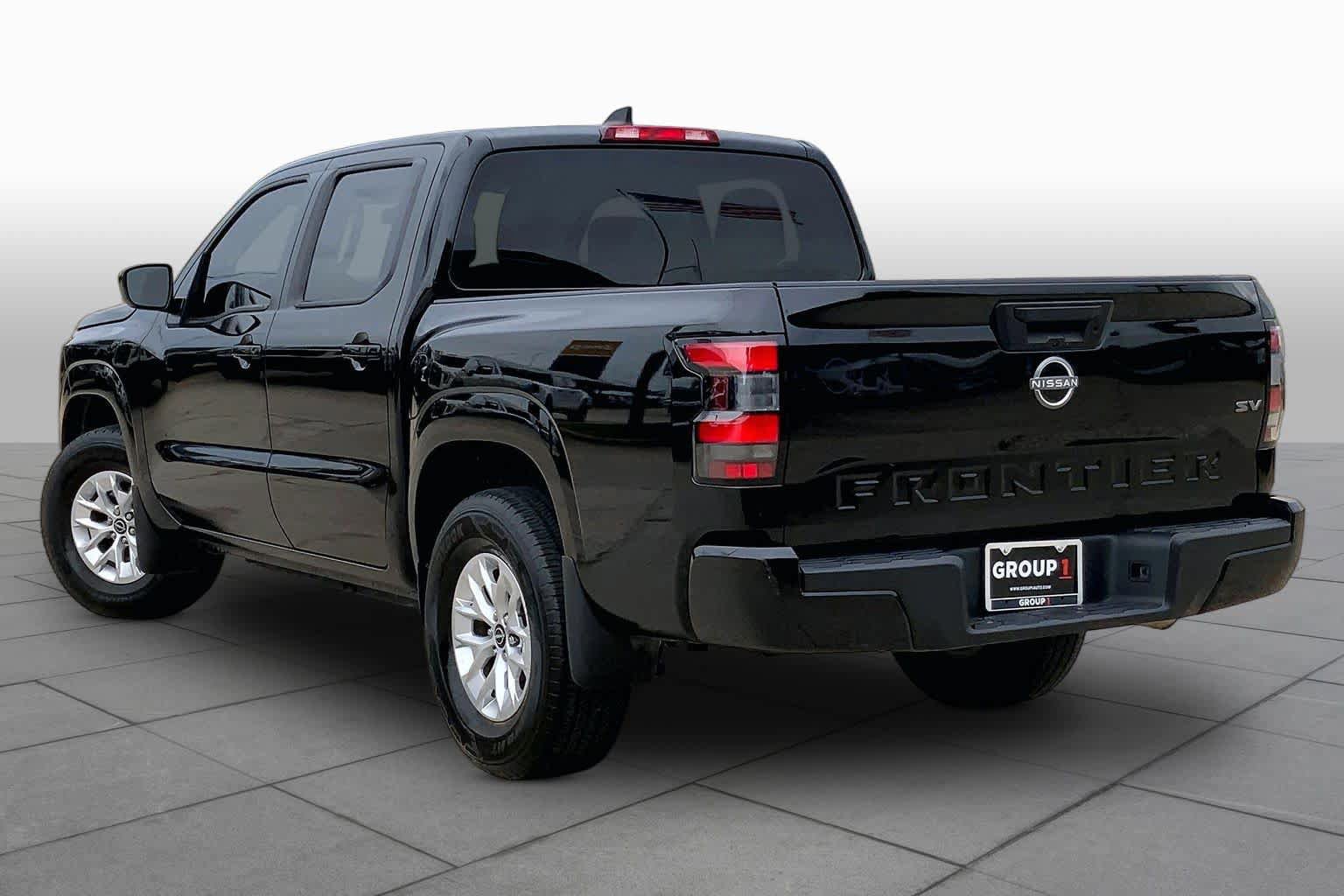 Used 2024 Nissan Frontier SV RWD image 12