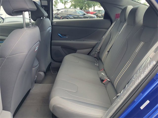 New 2025 Hyundai Elantra SEL image 13