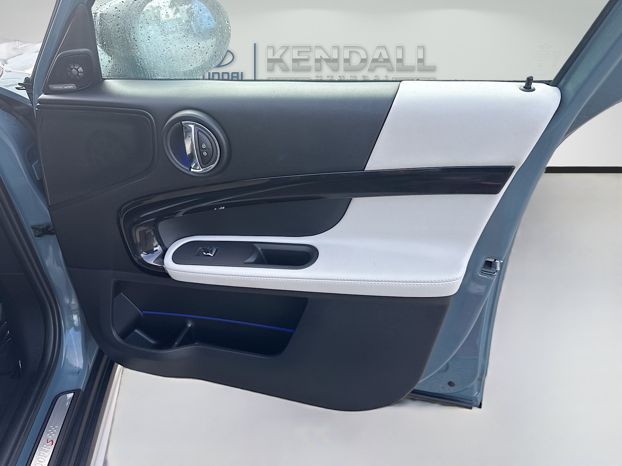 Used 2024 MINI Cooper Countryman S w/ Premium Package FWD image 31