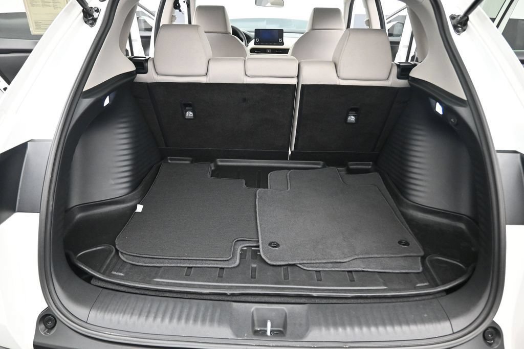 Used 2025 Honda HR-V LX image 14
