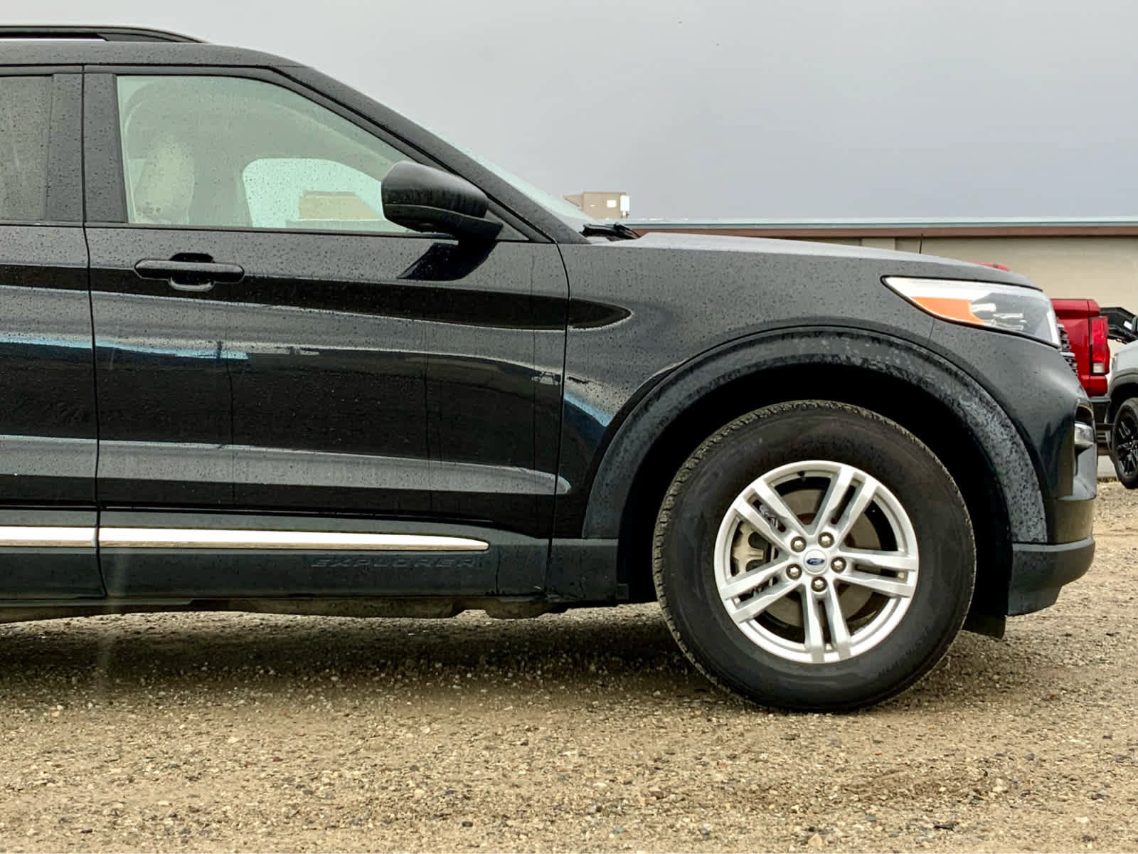 Used 2023 Ford Explorer XLT w/ Equipment Group 202A image 9