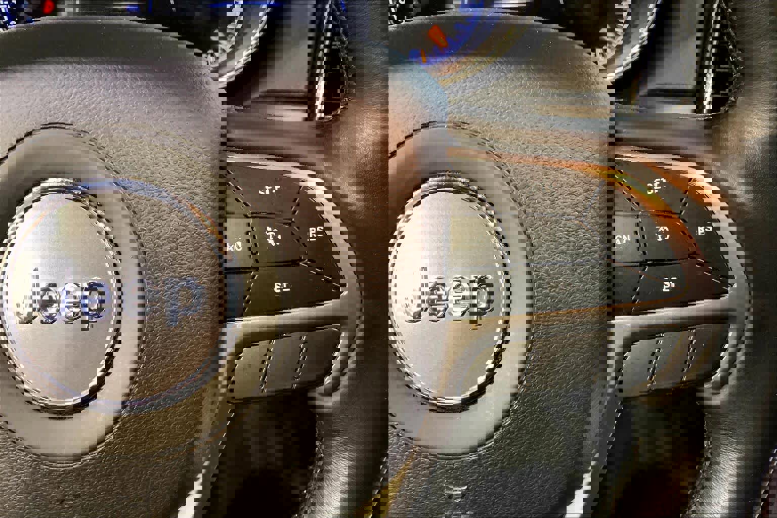 Used 2019 Jeep Grand Cherokee Limited w/ Luxury Group II image 24