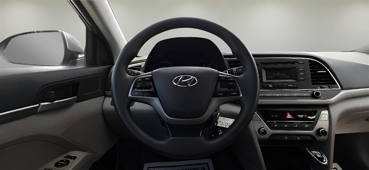 Used 2018 Hyundai Elantra SE FWD image 13