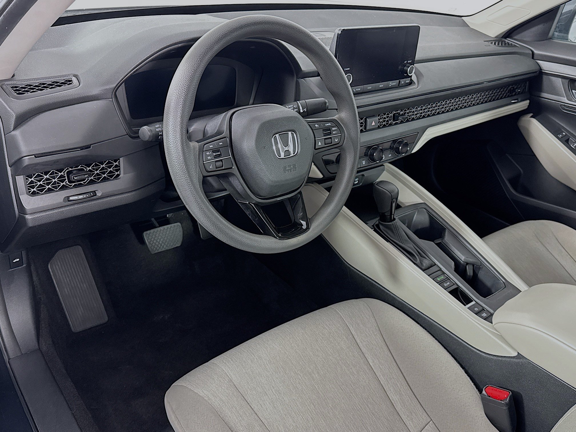 Certified 2023 Honda Accord LX image 9