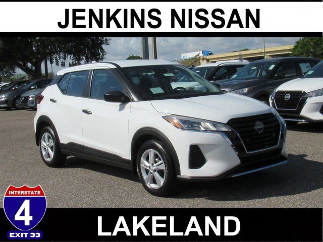 New 2025 Nissan Kicks Play S image 1
