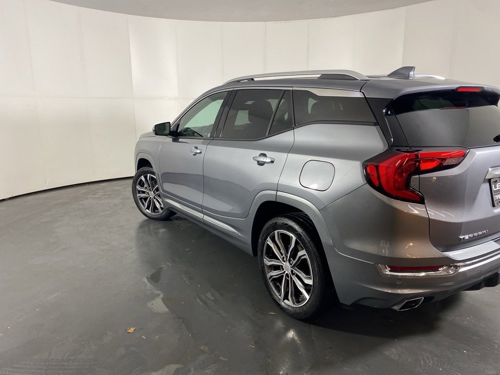 Used 2020 GMC Terrain Denali w/ Denali Premium Package image 8
