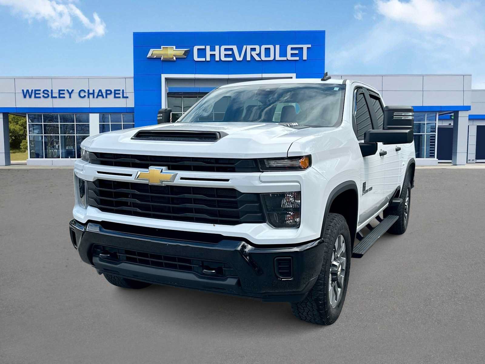 Certified 2025 Chevrolet Silverado 2500 Custom AWD/4WD image 1