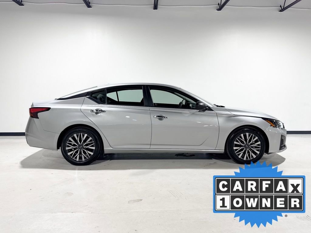 Used 2024 Nissan Altima 2.5 SV image 10