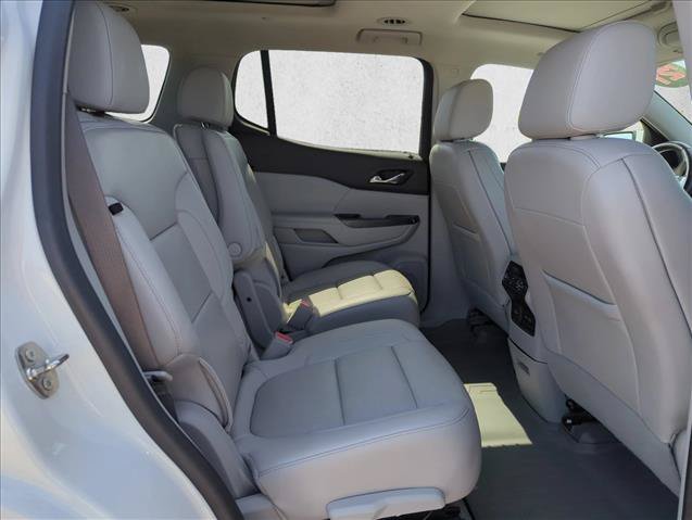 Used 2021 GMC Acadia SLT w/ Technology Package AWD/4WD image 18