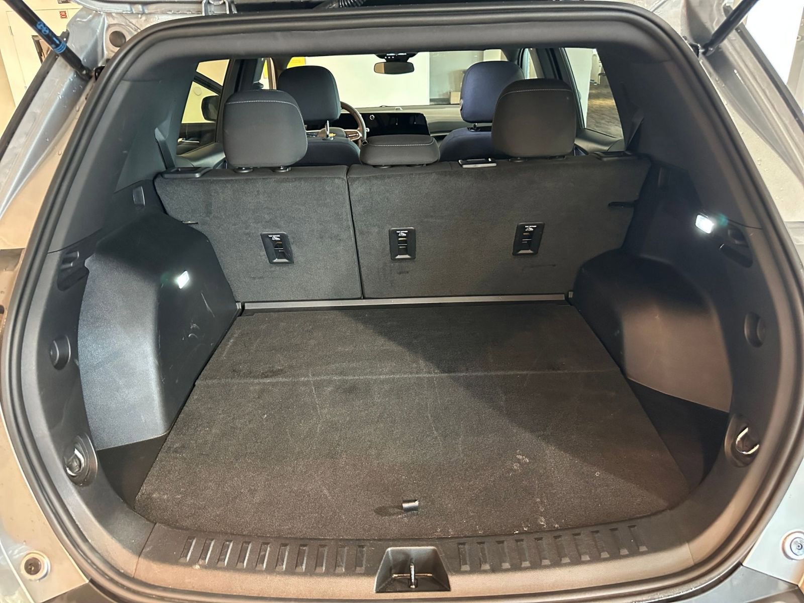 Used 2025 Chevrolet Equinox LT FWD image 31