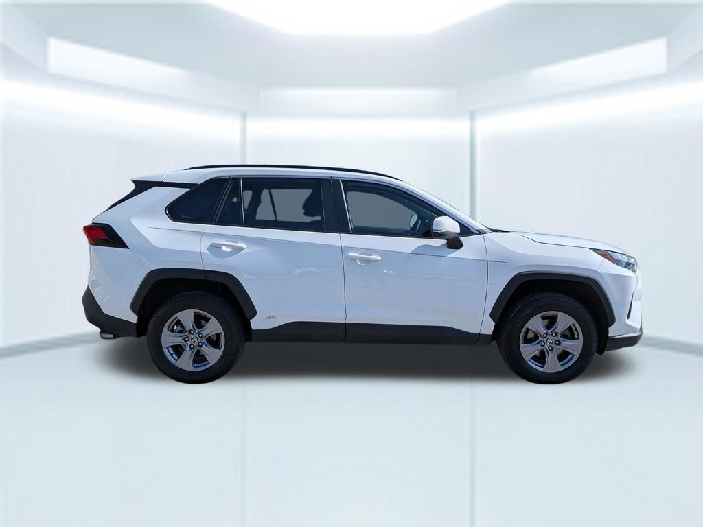 Used 2023 Toyota RAV4 XLE w/ Convenience Package AWD/4WD image 7