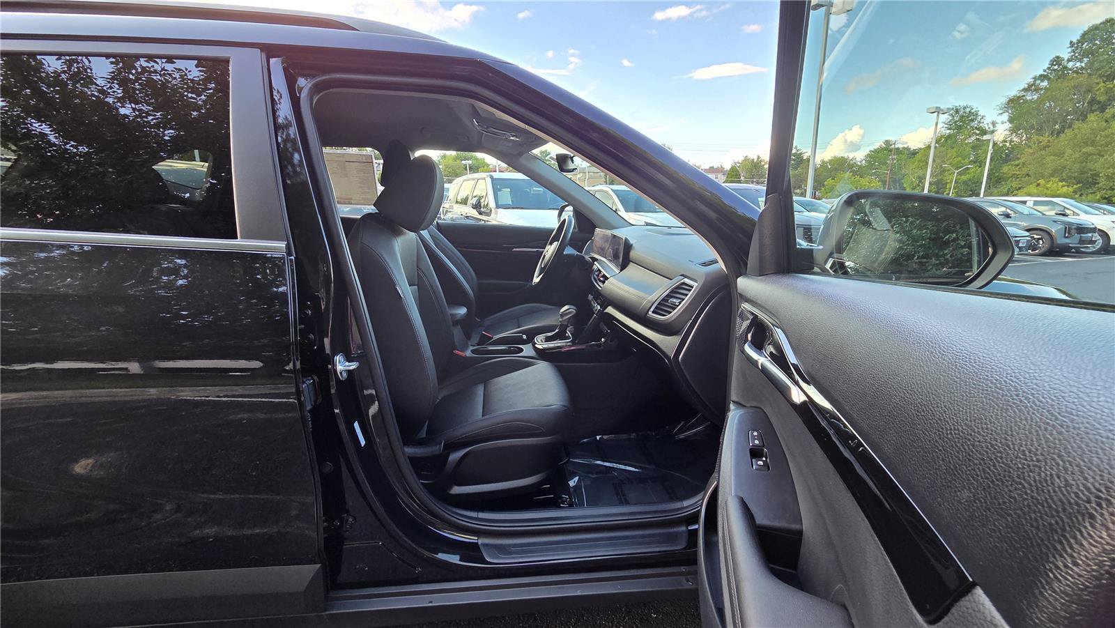 Certified 2026 Kia Seltos EX AWD/4WD image 33
