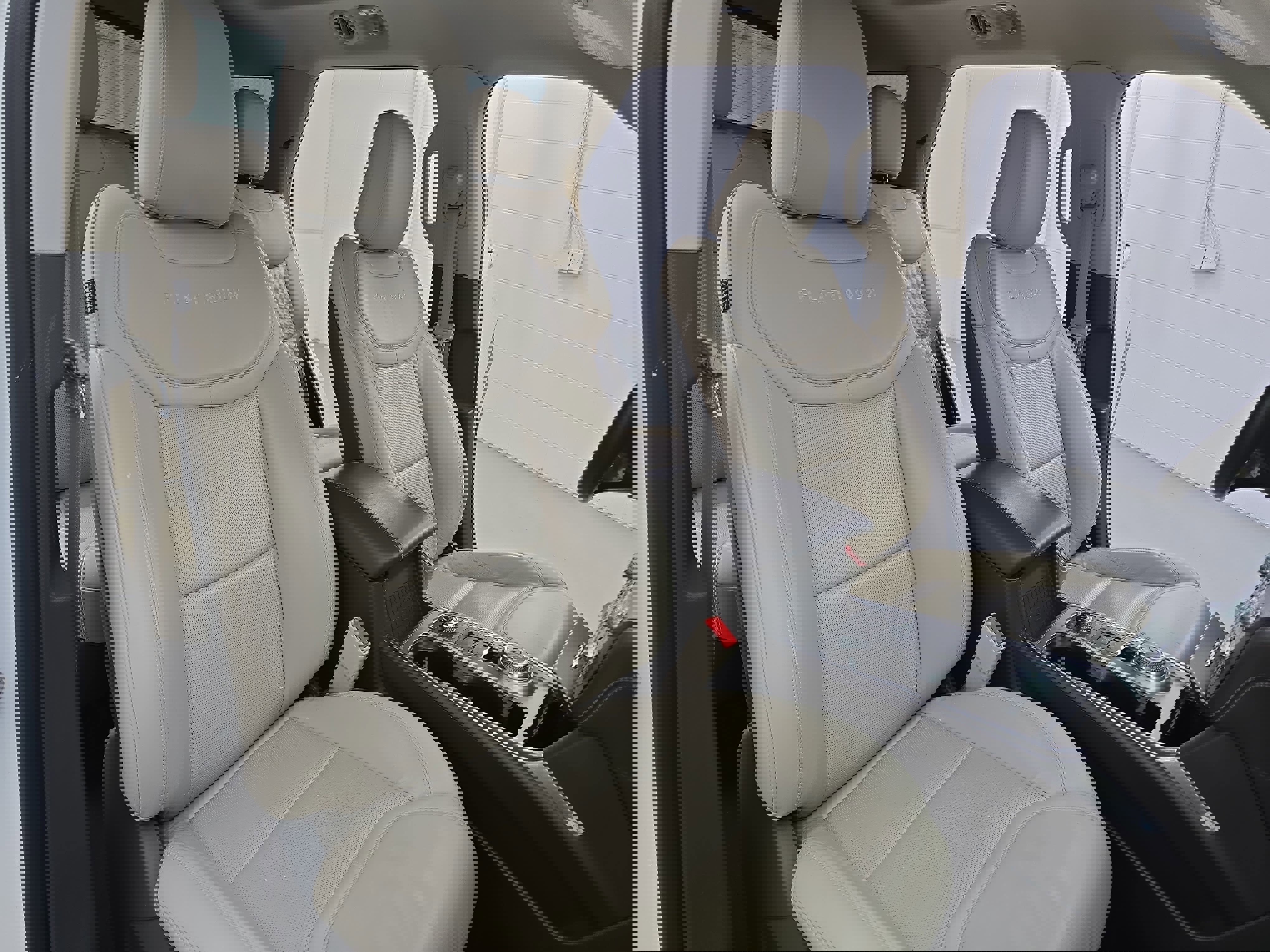 Used 2020 Ford Explorer Platinum w/ Premium Technology Package image 10