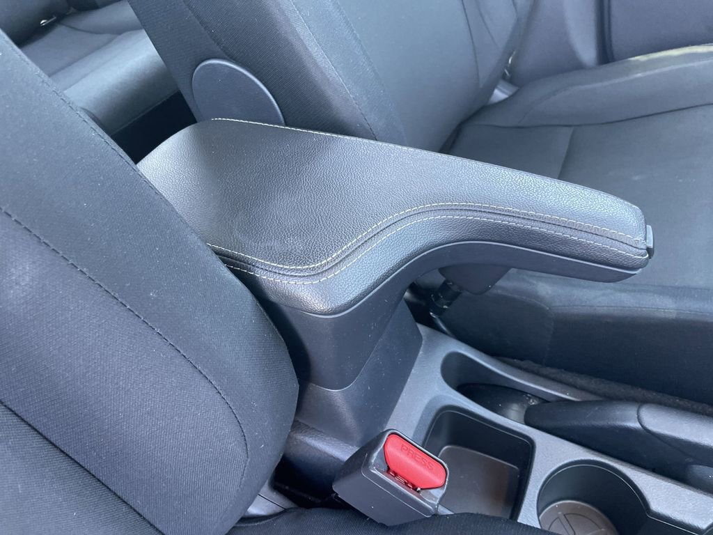 Used 2024 Nissan Kicks S image 28