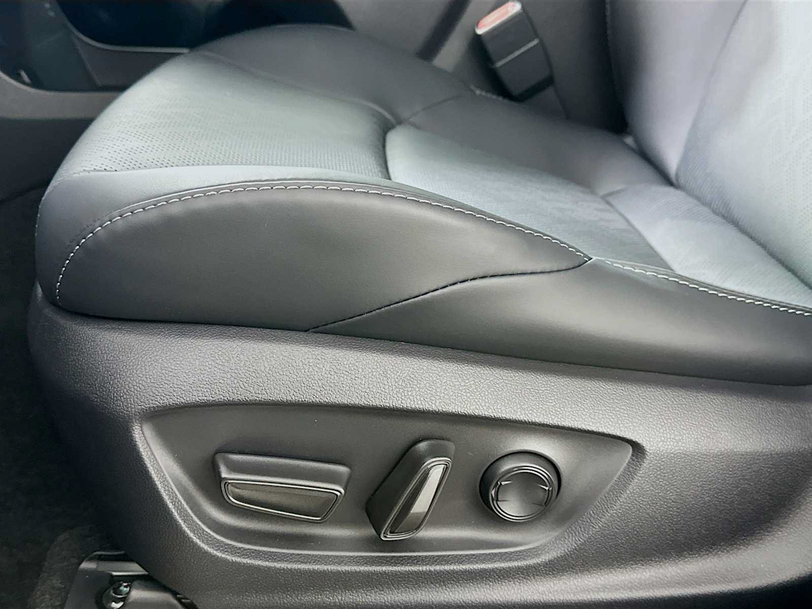 New 2026 Subaru Solterra AWD/4WD image 17