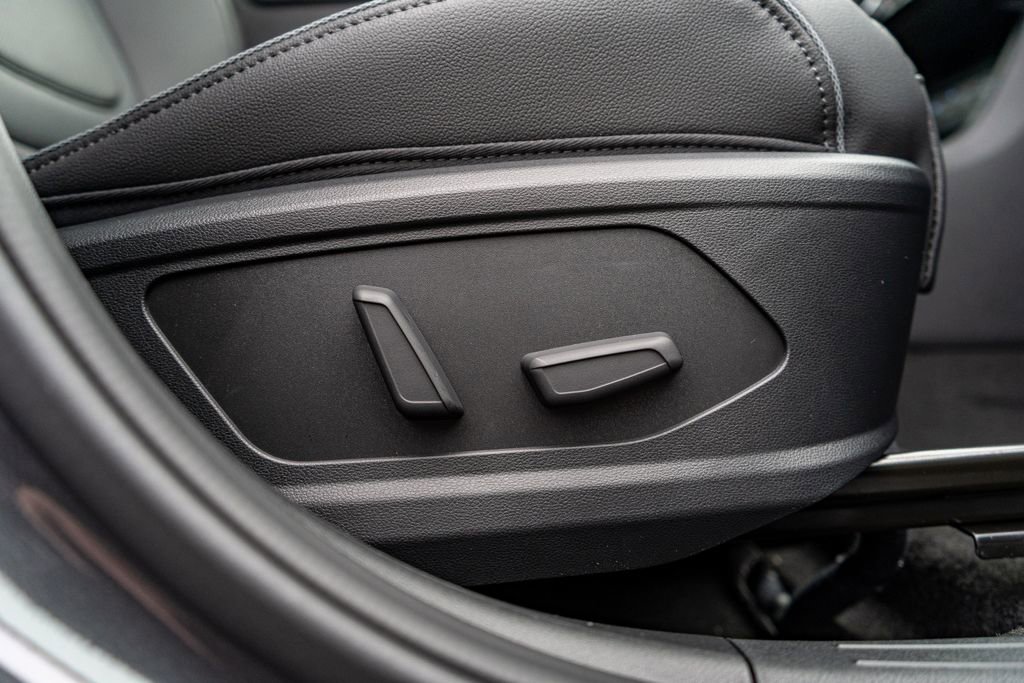 New 2025 Hyundai Tucson Limited image 14