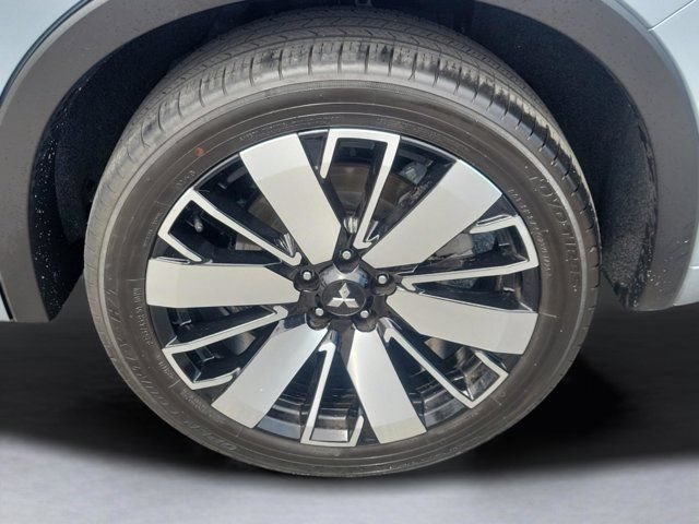 Used 2025 Mitsubishi Outlander SEL FWD image 9