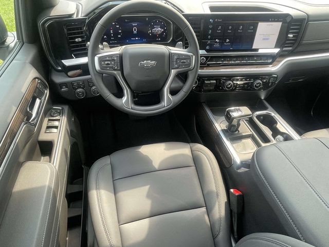New 2026 Chevrolet Silverado 1500 RST w/ Redline Edition AWD/4WD image 12
