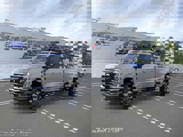 New 2026 Ford F350 4x4 Crew Cab DRW Super Duty