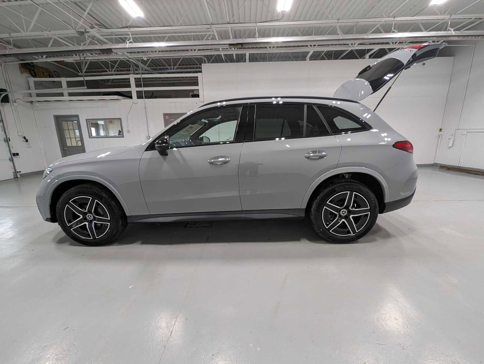 New 2026 Mercedes-Benz GLC 300 GLC 300 image 10