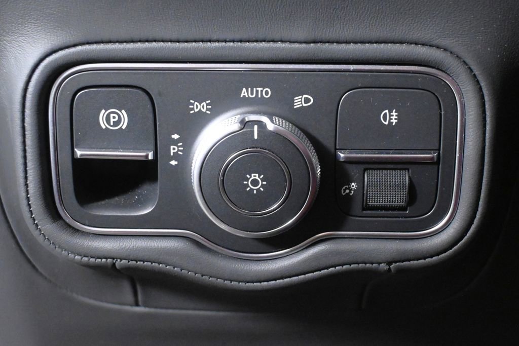 Certified 2025 Mercedes-Benz G 63 AMG 4MATIC image 27