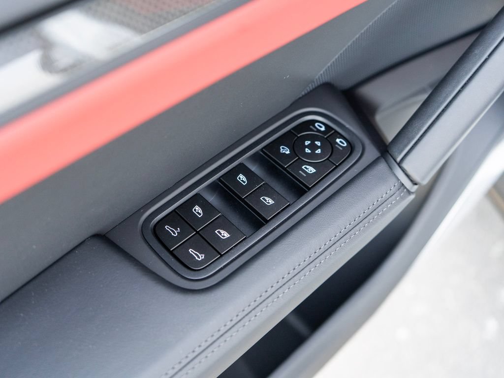 New 2026 Porsche Cayenne Turbo GT AWD/4WD image 31