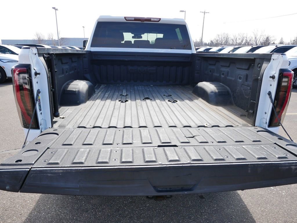 Used 2025 GMC Sierra 2500 AT4 AWD/4WD image 14