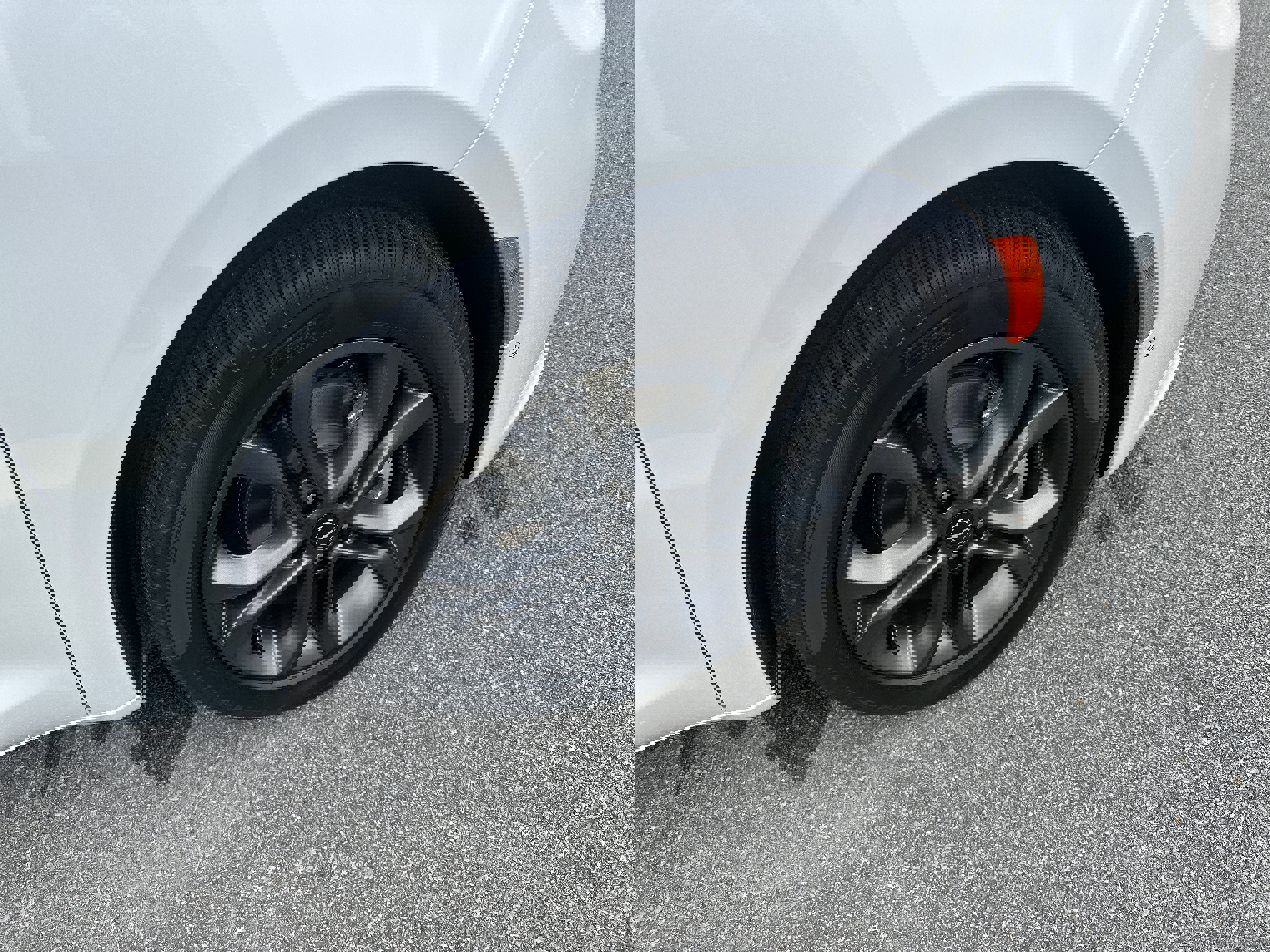 New 2026 Chrysler Pacifica Select image 28