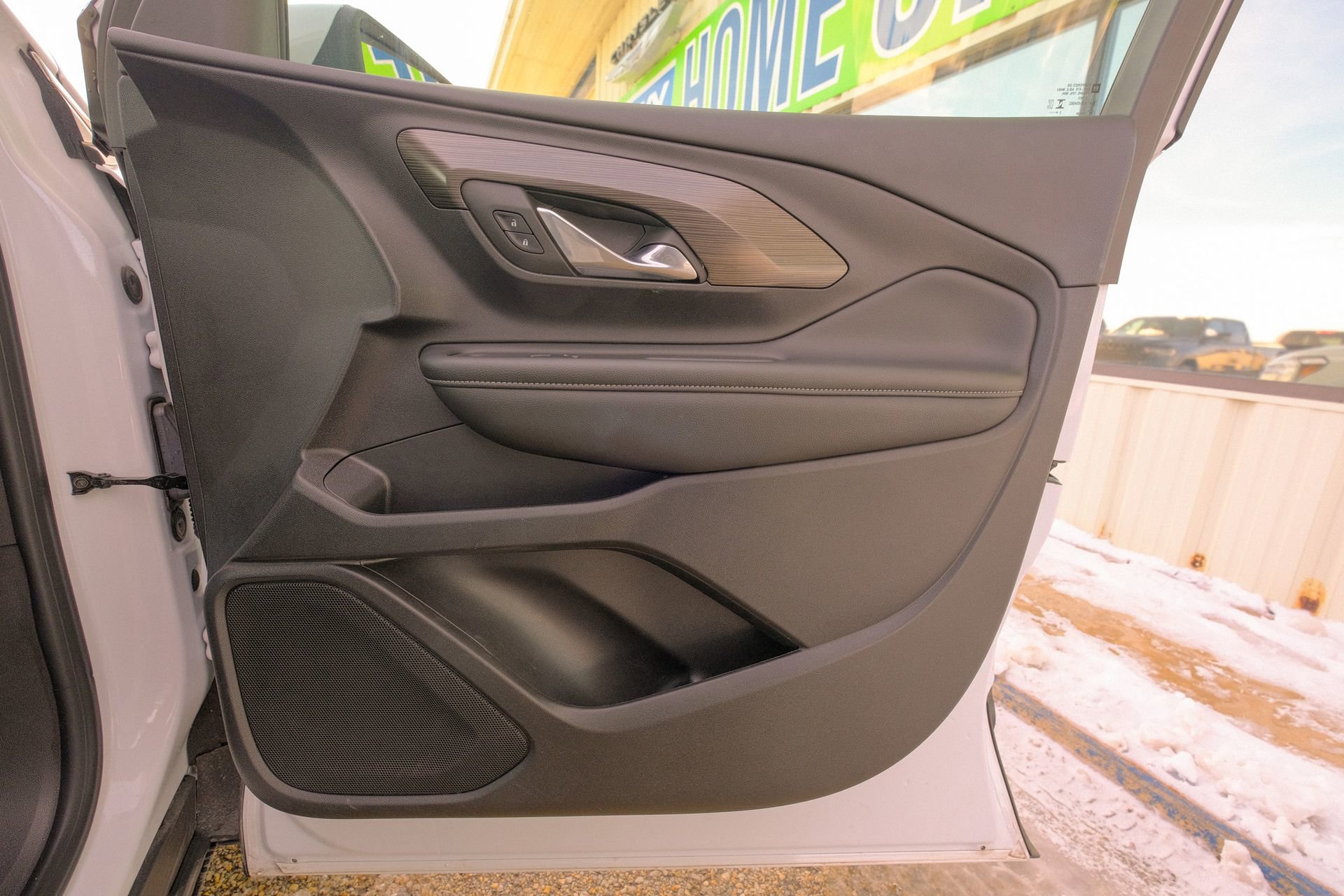 Used 2024 GMC Terrain SLE image 17