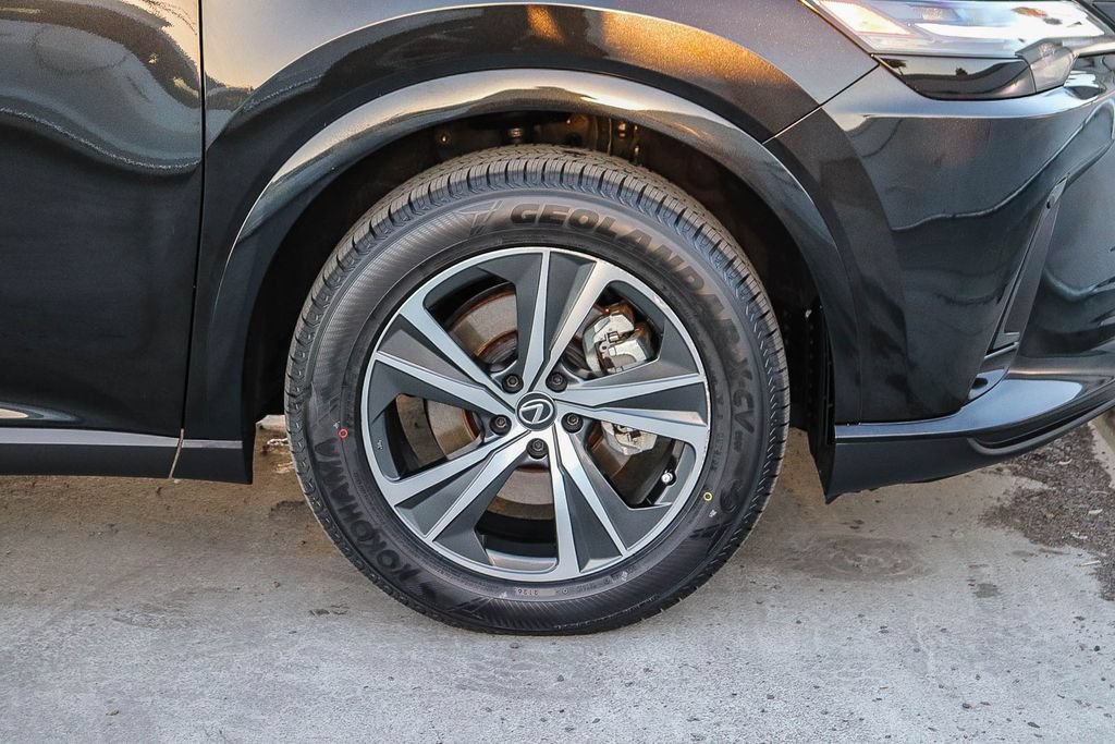 Used 2023 Lexus RX 350h w/ Accessory Package (Z1) AWD/4WD image 11