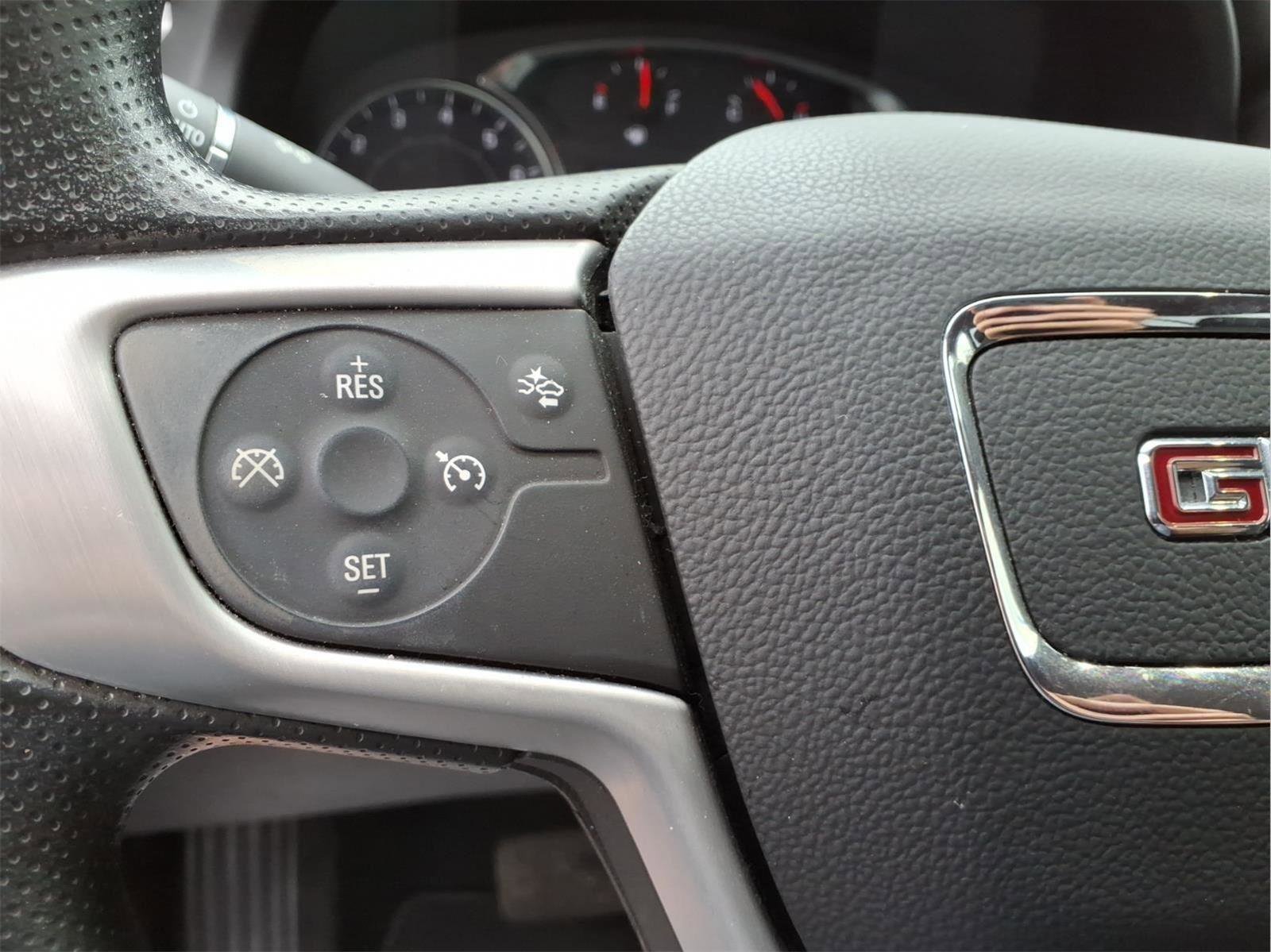 Used 2024 Chevrolet Equinox LT w/ LPO, Floor Liner Package FWD image 18