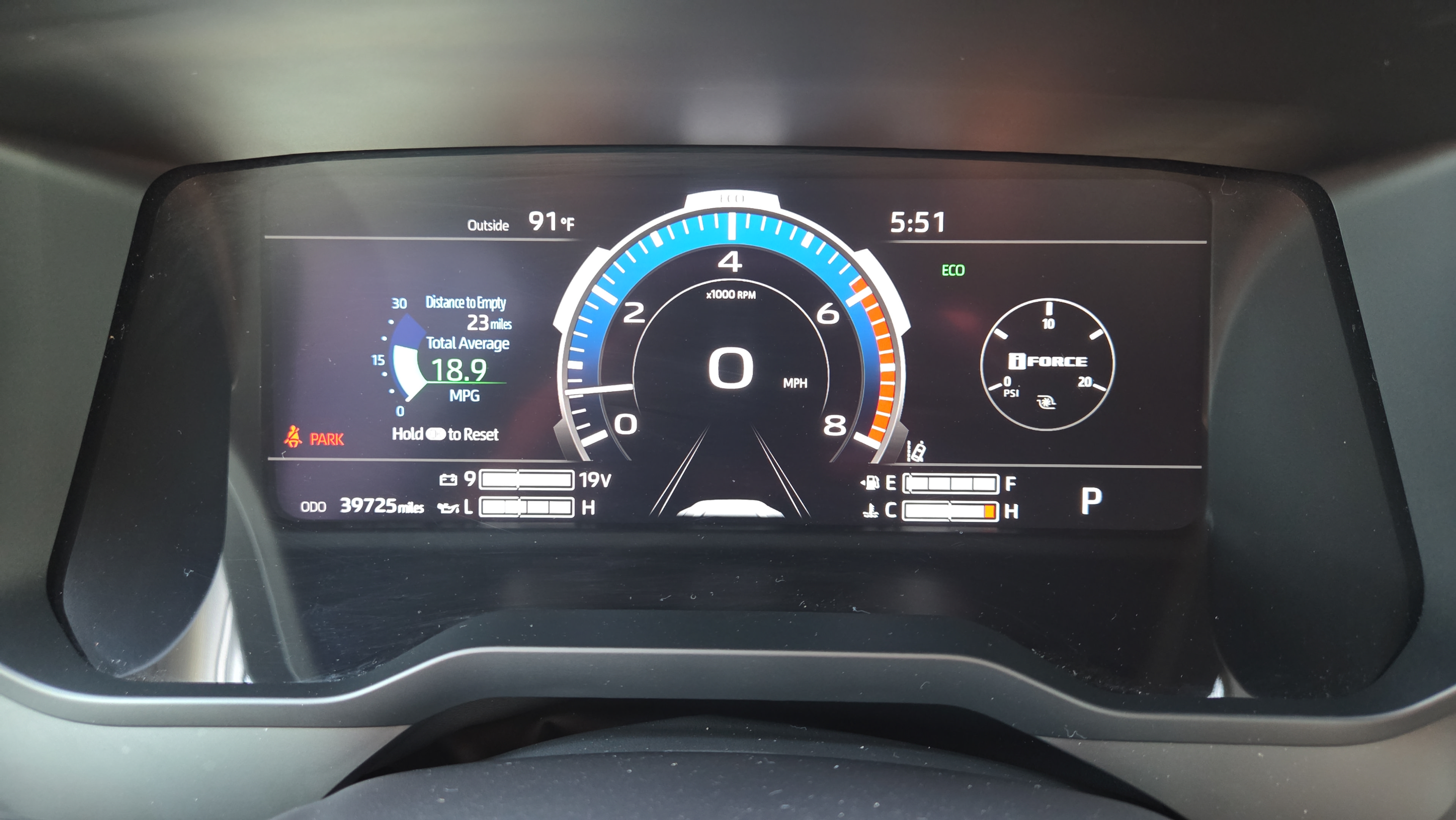 Certified 2025 Toyota Tundra Limited w/ TRD Off-Road Package AWD/4WD image 26