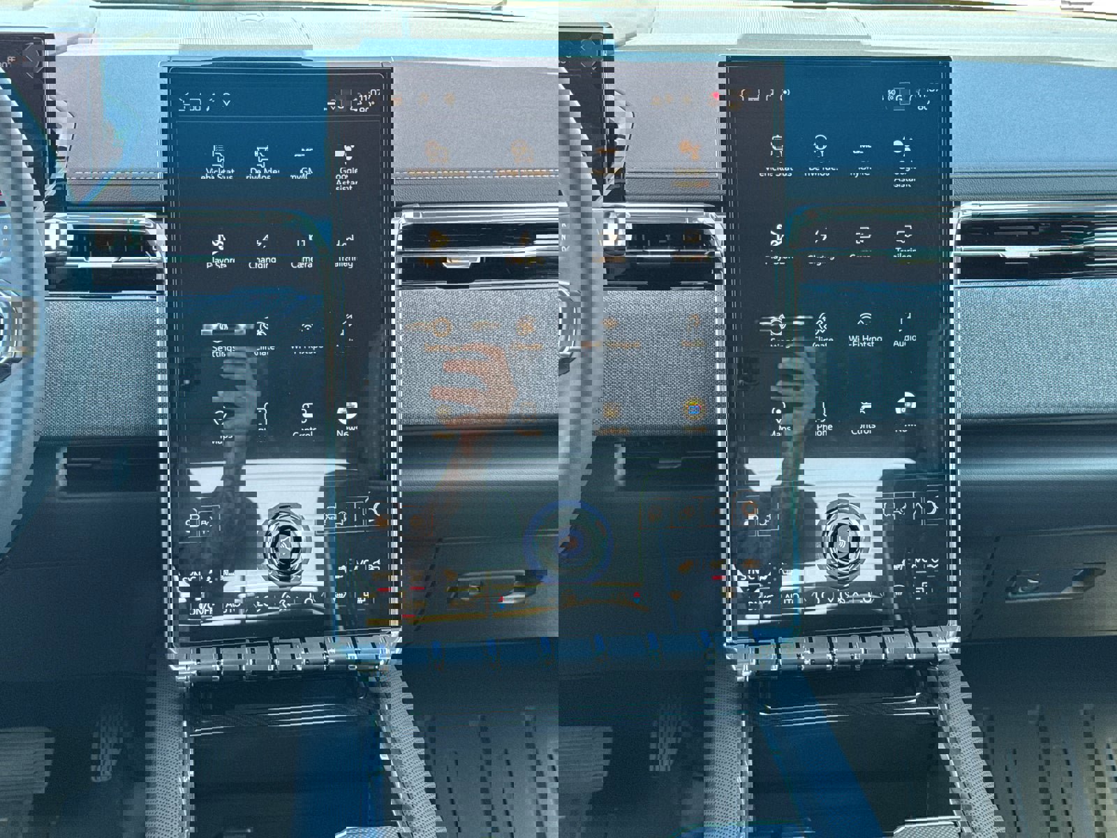 Used 2026 GMC Sierra EV Elevation image 23