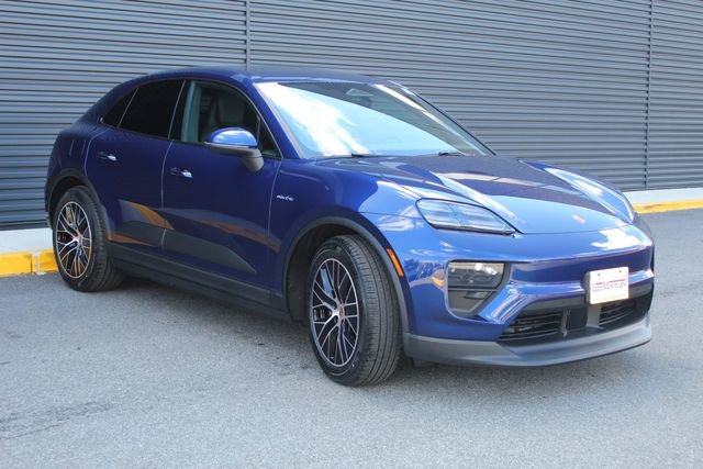 New 2026 Porsche Macan 4 Electric image 10
