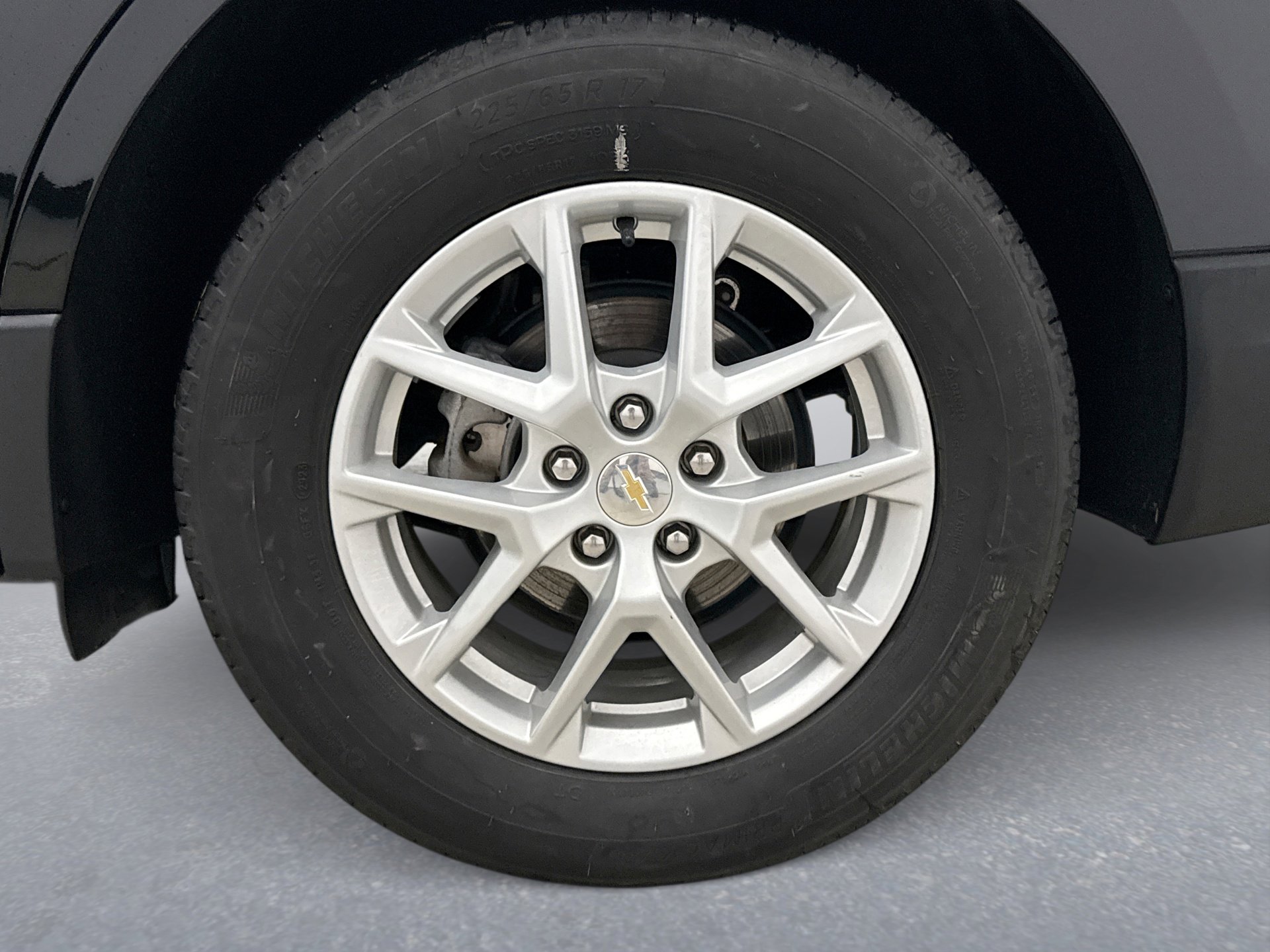 Used 2024 Chevrolet Equinox LS w/ LS Convenience Package image 20