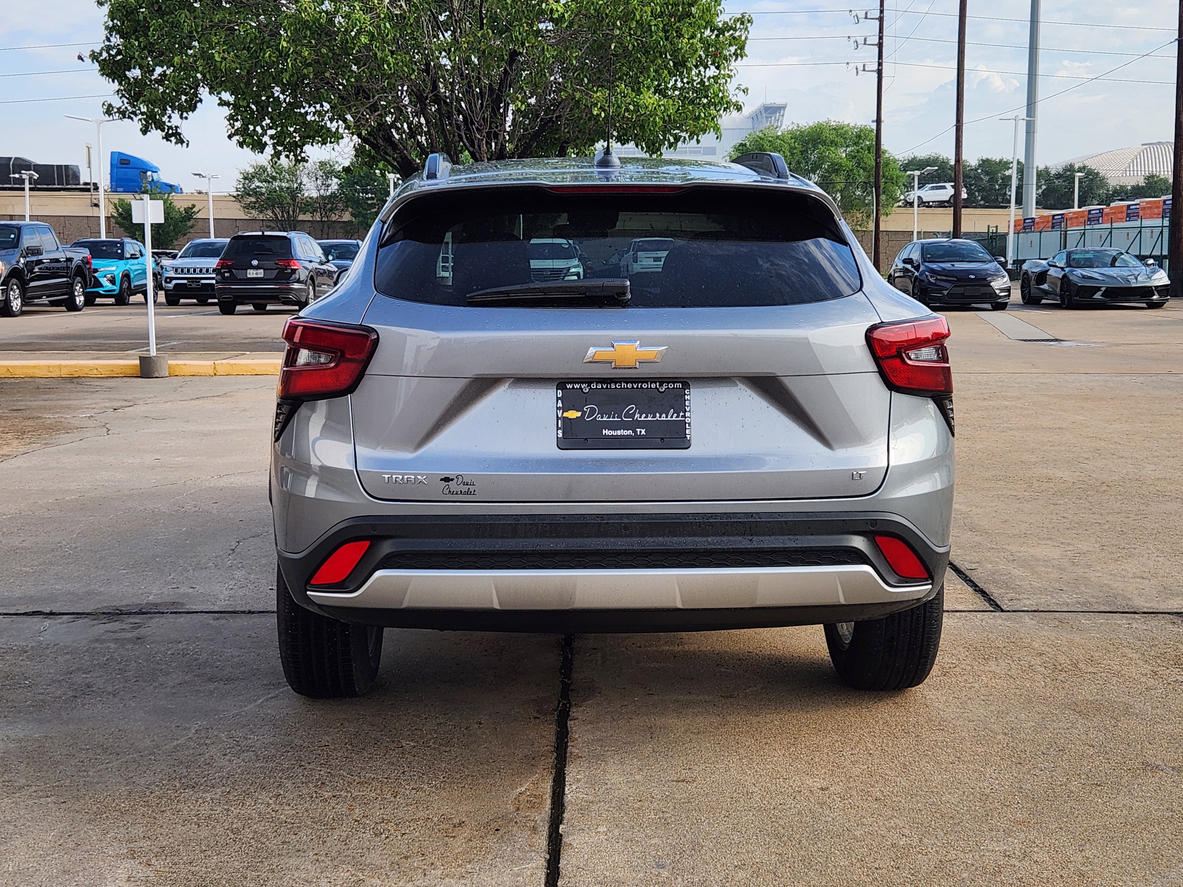 Certified 2026 Chevrolet Trax LT w/ Driver Confidence Package FWD image 7