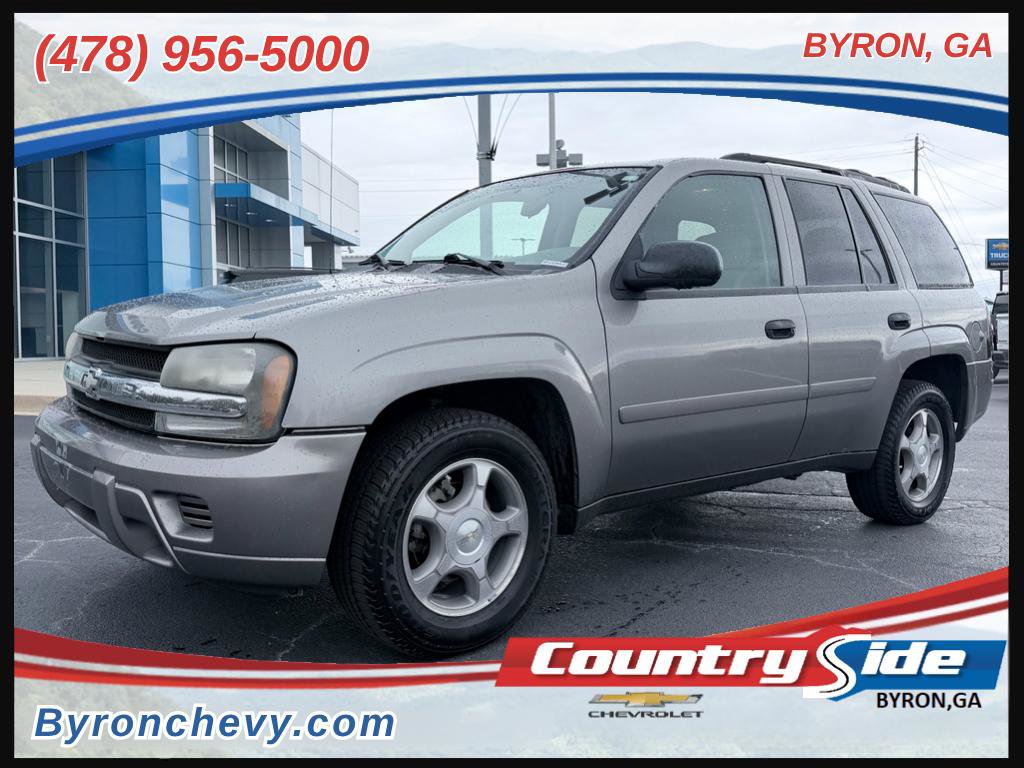 Used 2008 Chevrolet TrailBlazer 2WD w/ Smoker's Package image 1