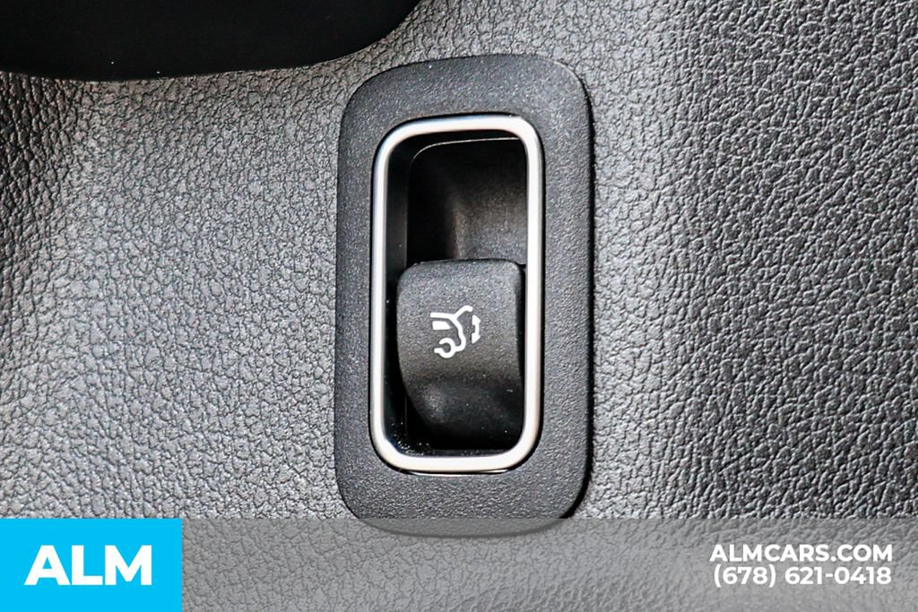 Used 2025 Mercedes-Benz GLA 250 4MATIC image 51