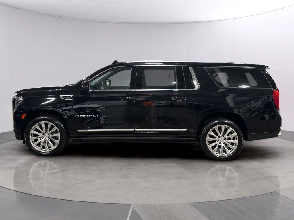 Used 2022 GMC Yukon XL Denali AWD/4WD image 6