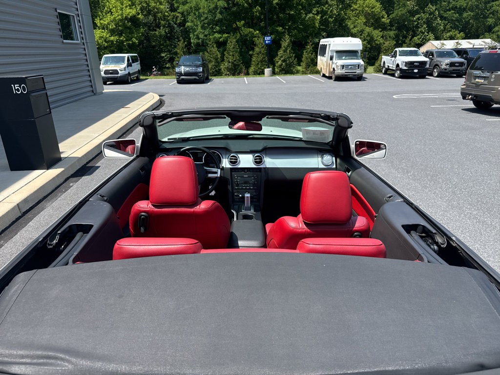 Used 2006 Ford Mustang GT Premium RWD image 16