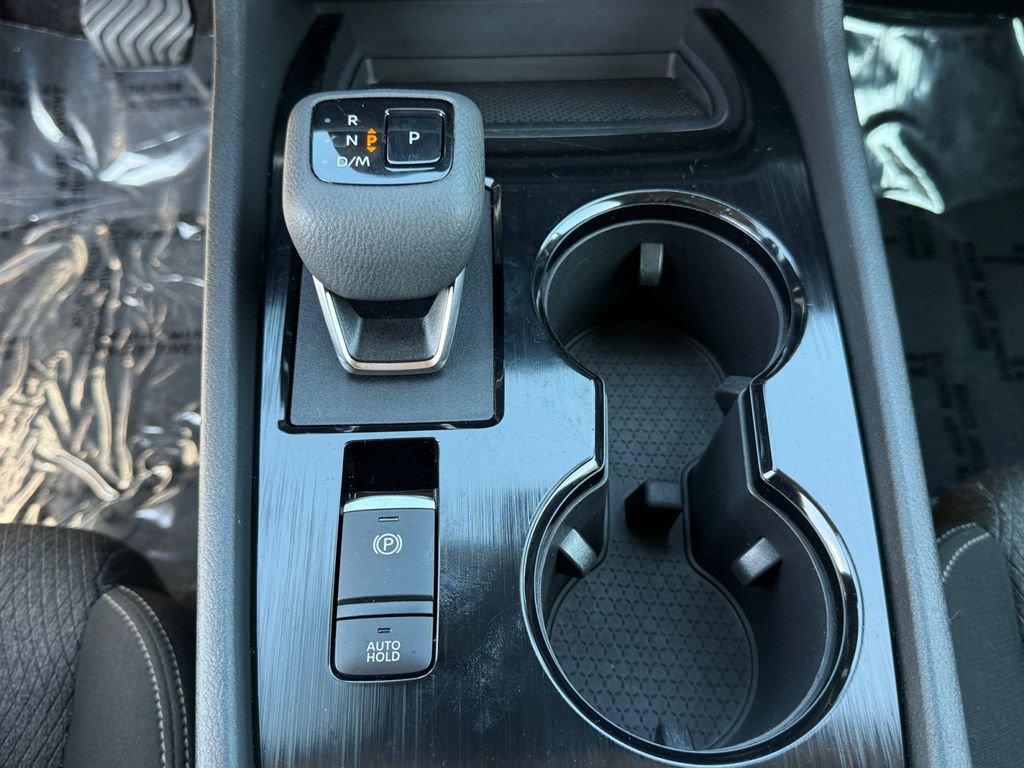 Used 2024 Nissan Rogue SV AWD/4WD image 18