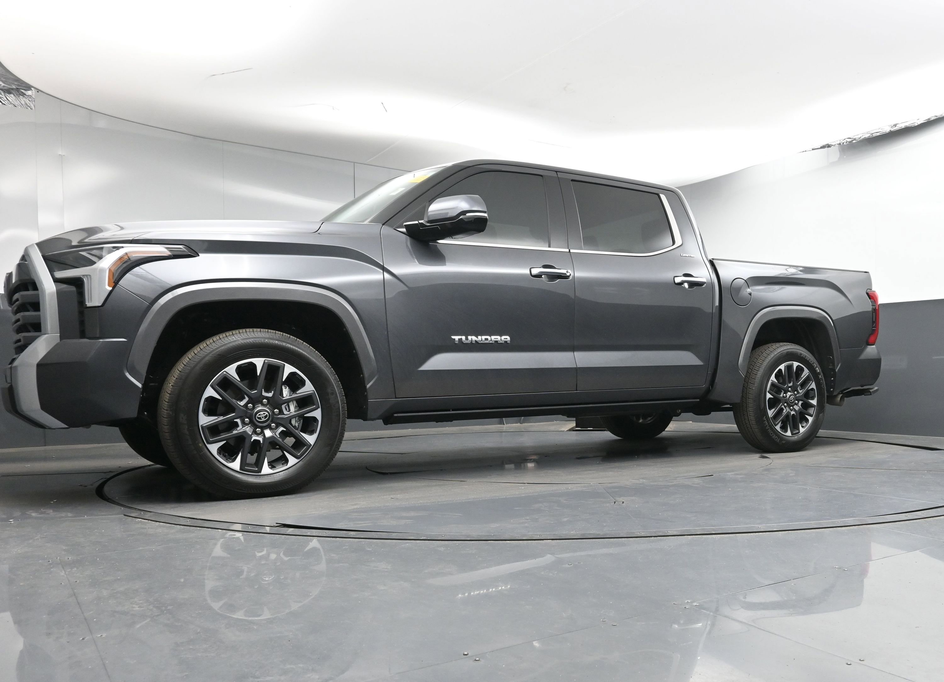 Used 2026 Toyota Tundra Limited image 21
