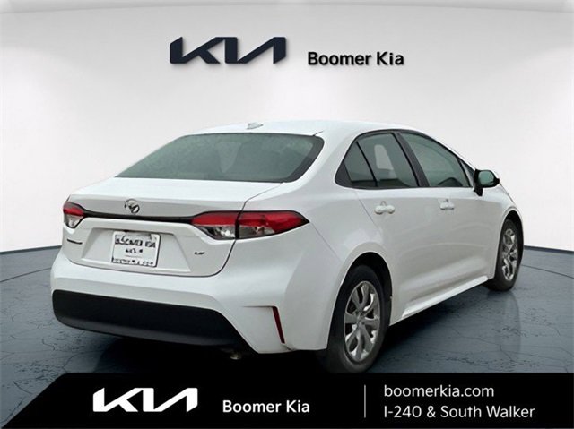 Used 2024 Toyota Corolla LE image 5