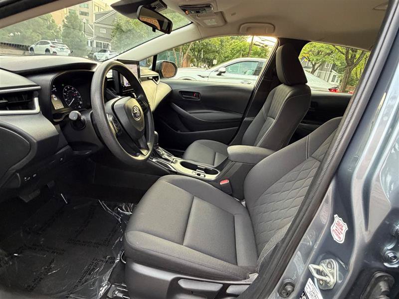 Used 2025 Toyota Corolla LE FWD image 32