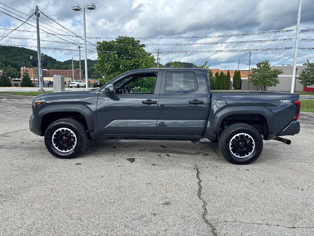 Used 2024 Toyota Tacoma TRD Off-Road AWD/4WD image 2
