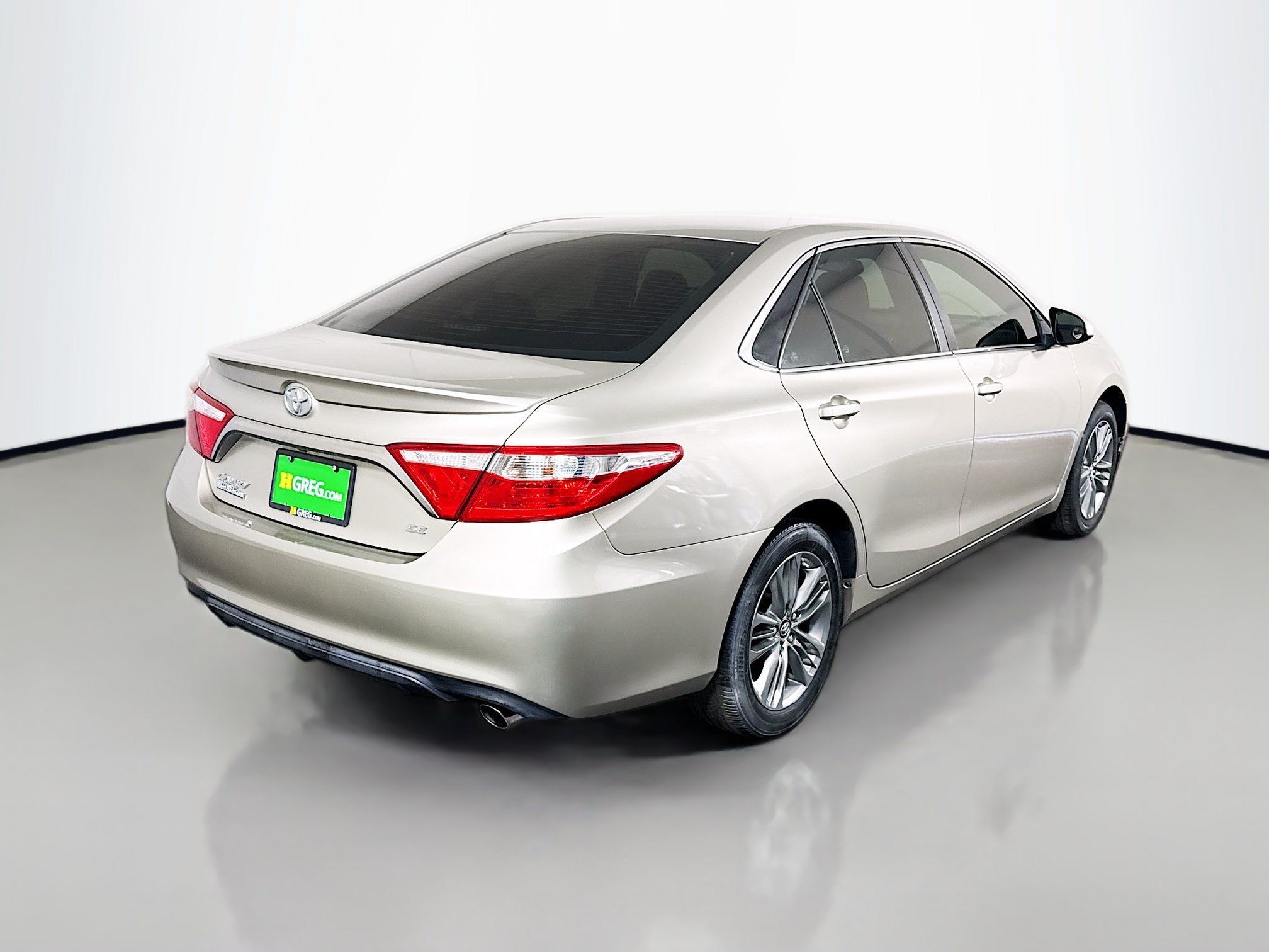 Used 2017 Toyota Camry SE FWD image 10