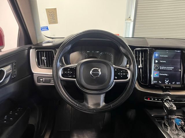 Used 2018 Volvo XC60 T5 Inscription w/ Vision Package image 21